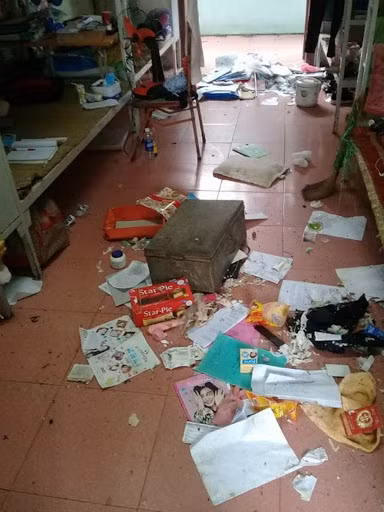 Ngay sau khi xem những hình ảnh trên, nhiều dân mạng không ngần ngại gọi cô nàng là "thánh ở bẩn".