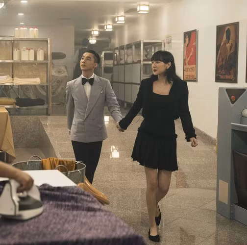 Hiện vụ lùm xùm "trà xanh" giữa "Tùng - Tú - Trâm" vẫn liên tục xuất hiện nhiều tình tiết mới và được dân tình liên tục "chấm hóng".