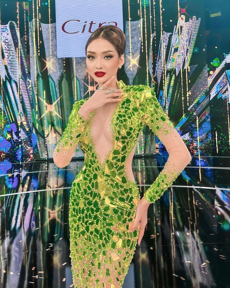 Tên tuổi của Pich Votey Saravody bắt đầu nổi tiếng khi giành ngôi vị Á hậu 5 của Miss Grand International 2022.