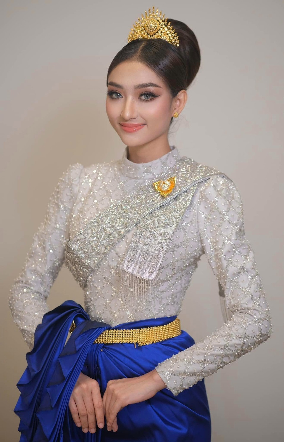 Theo tìm hiểu, người cầm bảng tên, dẫn đầu đoàn thể thao Campuchia đó là Pich Votey Saravody.