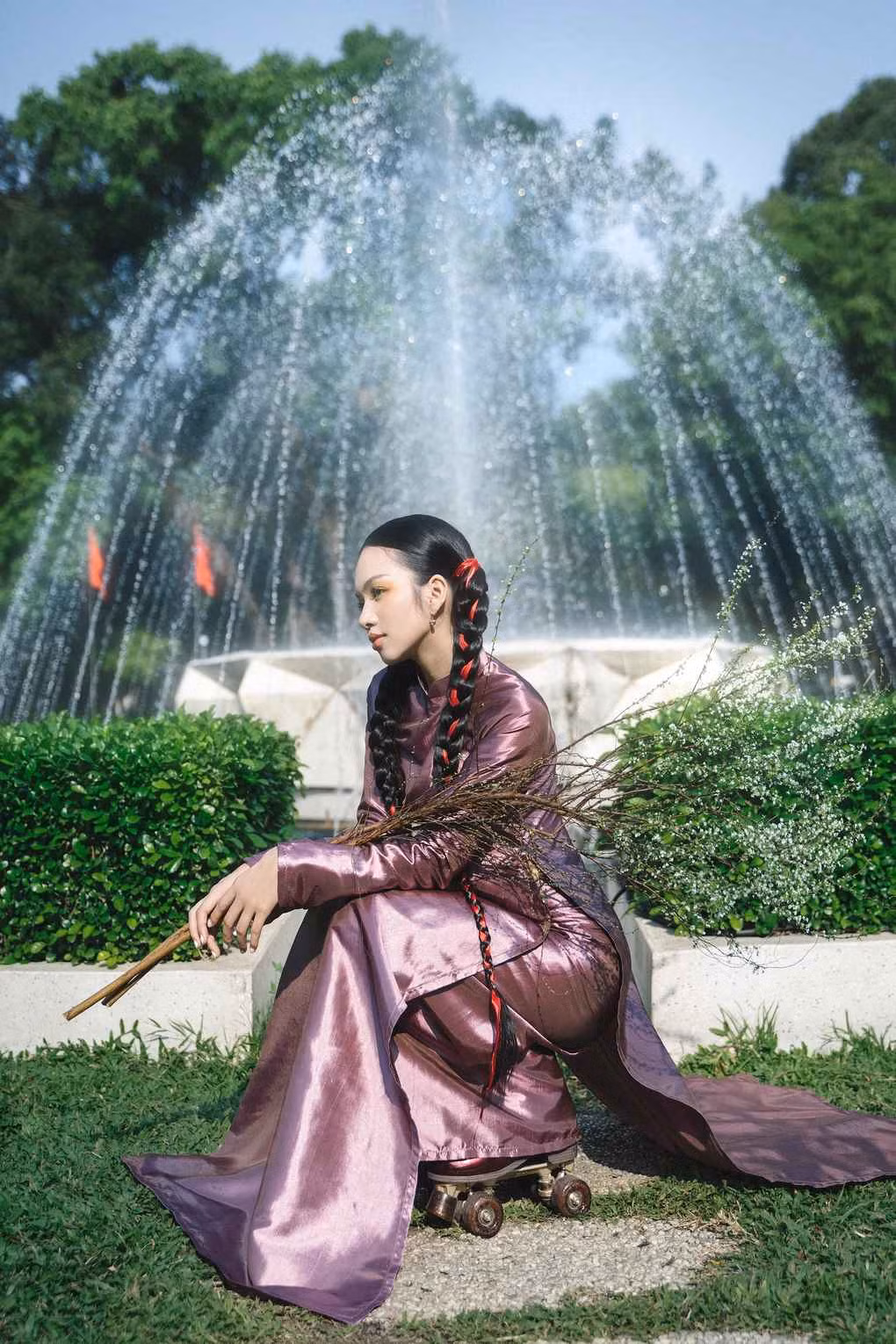 "Hot girl Vietnam Idol" nhấn mạnh đây không chỉ đơn thuần là bộ ảnh Tết mà qua đó, cô muốn bày tỏ tình yêu quê hương, đất nước và sự gìn giữ, trân trọng đối với những giá trị truyền thống, văn hóa tốt đẹp của các thế hệ đi trước qua góc nhìn đầy cá tính, khác biệt của một người trẻ gen Z.