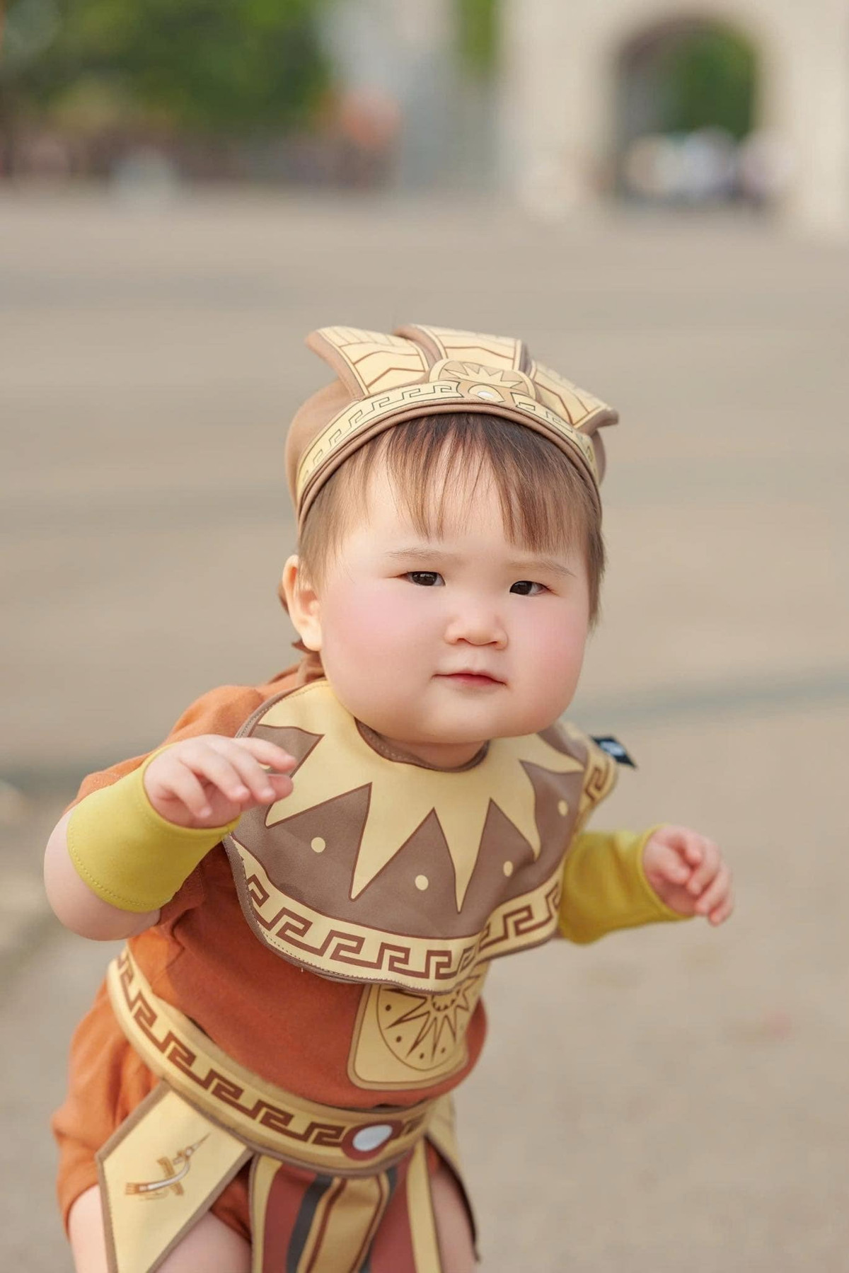 Bộ ảnh này không chỉ đơn thuần là một bộ hình kỷ niệm, mà còn là cách để thế hệ trẻ hiểu và trân trọng hơn về lịch sử, văn hóa của dân tộc mình.