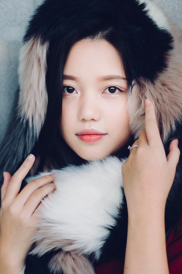 Cô Ánh Thơ được sinh viên yêu mến mệnh danh "cô giáo thiên thần" bởi không chỉ sở hữu nhan sắc xinh đẹp mà còn có profile siêu đỉnh.