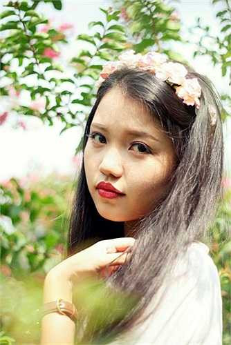 Hiện tại, Ánh Thơ đã lập gia đình và có em bé gần 3 tuổi. Để cân bằng giữa công việc và gia đình, cô giáo luôn cố gắng "giờ nào việc nấy", tập trung hoàn thành từng công việc. Khi chăm con, cô cố gắng không chỉ xuất hiện mà còn đặt toàn bộ tâm trí vào bé để tạo được môi trường giáo dục tốt nhất.