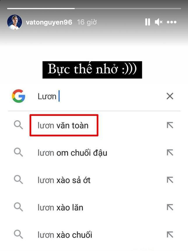 Nếu là fans ruột, chắc chắn ai cũng biết họ tên đầy đủ của anh chàng là Nguyễn Văn Toàn. Thế mà mới đây trên mạng xã hội, người dùng bất ngờ có xu hướng tìm kiếm thành từ khóa "Lươn Văn Toàn".