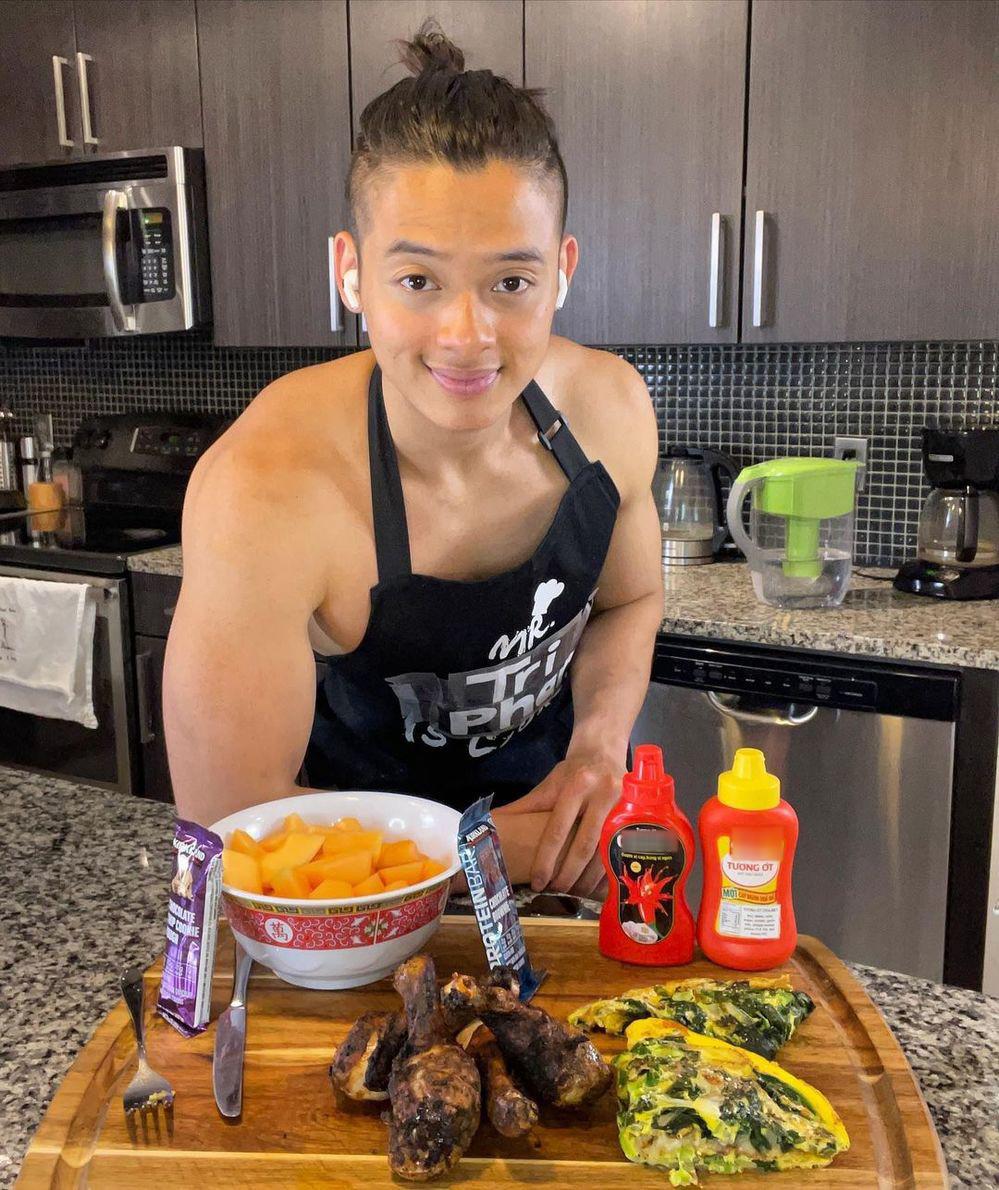 Chỉ trong thời gian ngắn, đoạn clip đánh giá đồ ăn tại khu cách ly của Trí Thịt Bòa đã nhận về 3 triệu lượt xem. Một số người còn dành lời khen, mong ngóng Trí sớm hoàn thành cách ly để hội ngộ cùng mọi người.