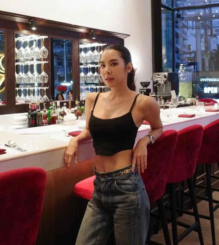 Nhìn những hình ảnh này, không ai nghĩ Bebe đã 37 tuổi.