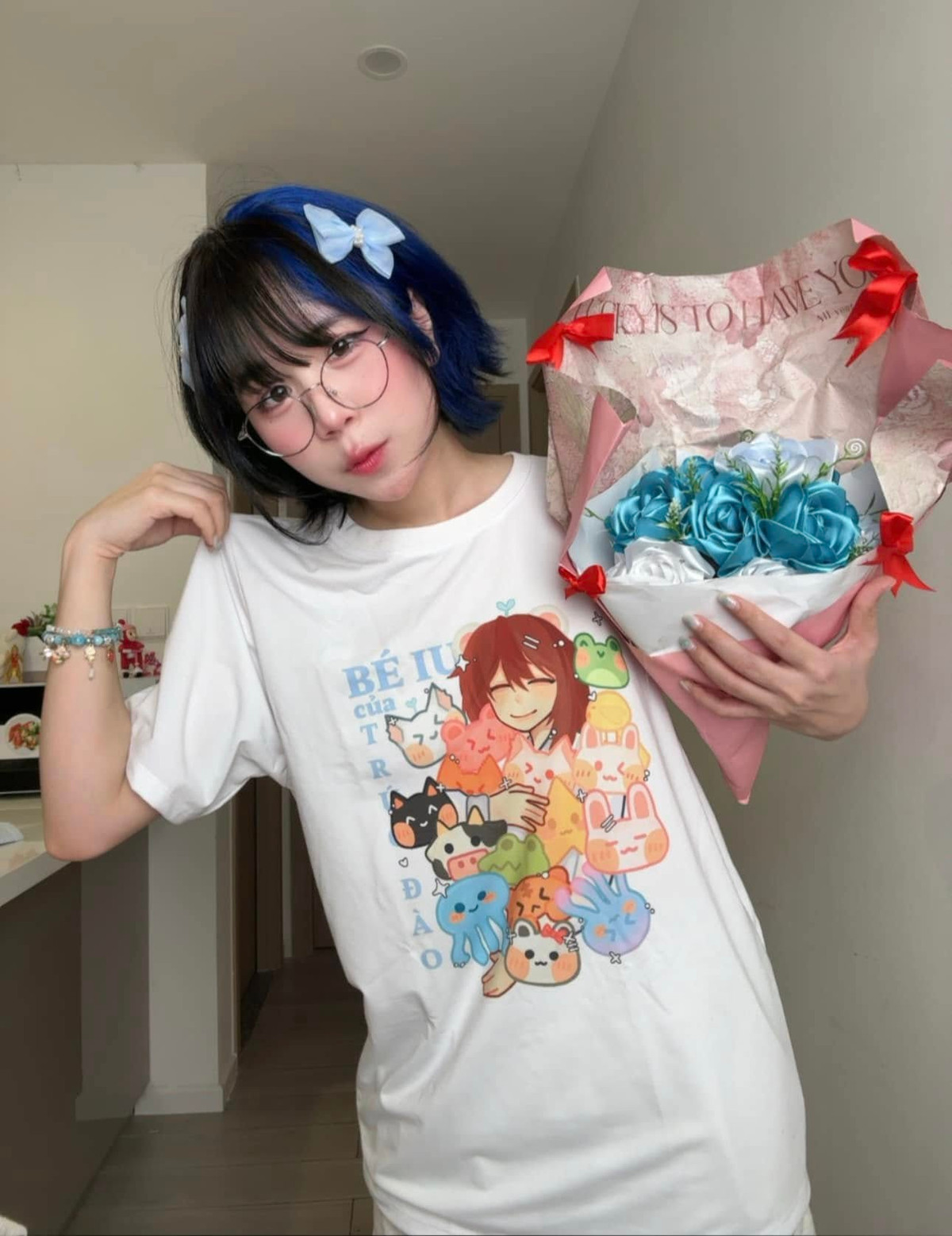 Thậm chí, nhiều tài khoản còn không nhận ra đây là Mèo Simmy đình đám, cảm thấy hết sức bất ngờ trước giao diện mới toanh mà nữ streamer thể hiện.