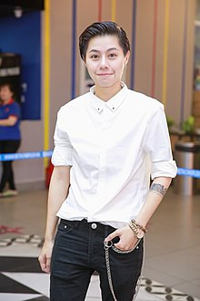 Thậm chí, nhiều người còn so sánh hình ảnh của Alex và Gil Lê.