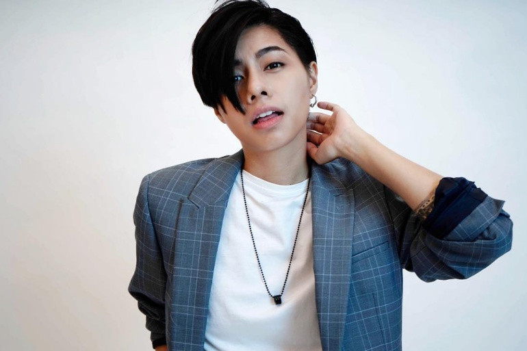 Tiếp đến, người tình An Nguy lại đăng thêm một dòng chia sẻ khác với nội dung: Thật đáng buồn khi nhắc đến "con giáp thứ 13" thì phần lớn đều nghĩ về phần "con" nhiều hơn là phần "thằng"".