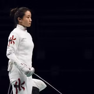 Moonie thường xuyên tham gia các môn thể thao ngoài trời, đặc biệt là các môn dưới nước như lướt ván, bơi lội. Cô cũng có sở thích mua sắm, thời trang và du lịch.