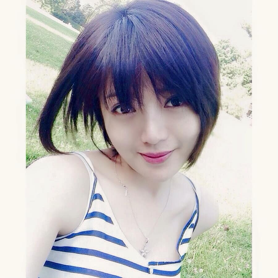 Tú Linh là cái tên không còn xa lạ với nhiều người, đặc biệt là những ai yêu mến CLB Manchester United khi cô nàng là fan nhiệt thành của đội bóng có biệt danh "Quỷ đỏ thành Manchester".