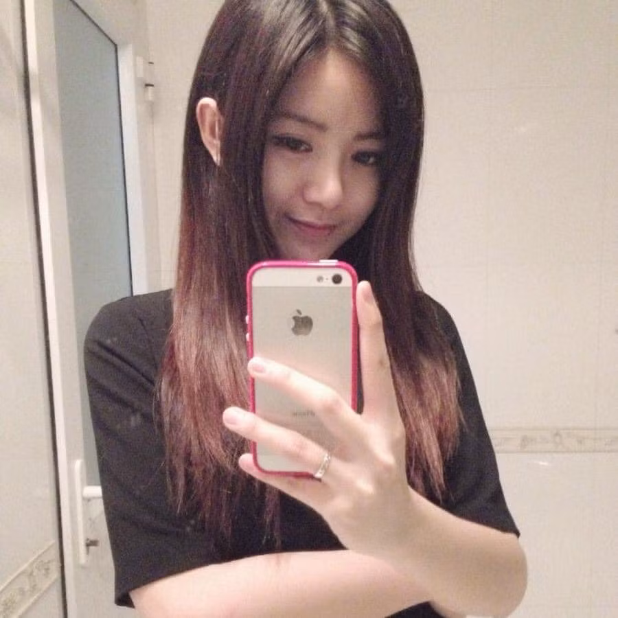 Kiến thức về bóng đá của Tú Linh khiến nhiều fan của CLB Manchester United ngưỡng mộ bởi cô thực sự là "của hiếm" bây giờ: vừa xinh đẹp, học giỏi, yêu bóng đá, vững về chuyên môn.