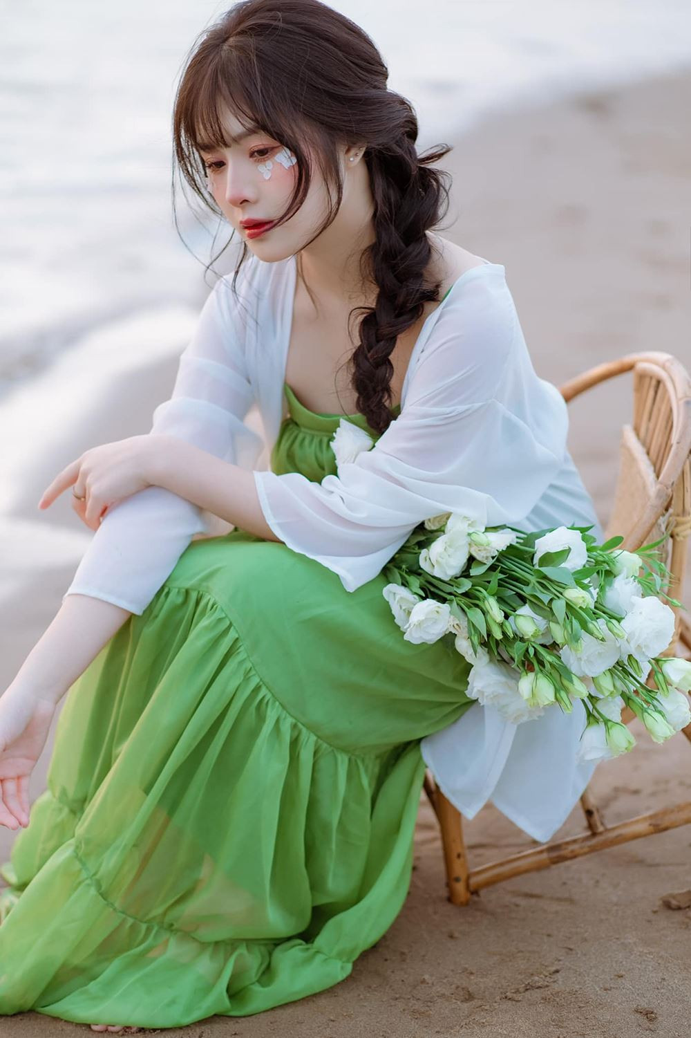 Theo đó, sau nhiều tháng nỗ lực, Quỳnh Alee đã giảm được 5kg và sở hữu vóc dáng như hiện tại.