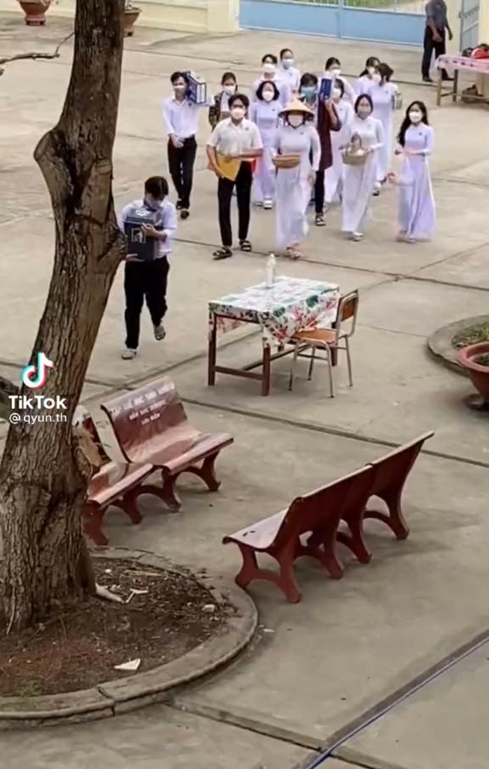 Thế hệ trẻ Gen Z đã biến môi trường giáo dục không còn áp lực nữa mà thay vào đó là những pha sáng tạo độc đáo.