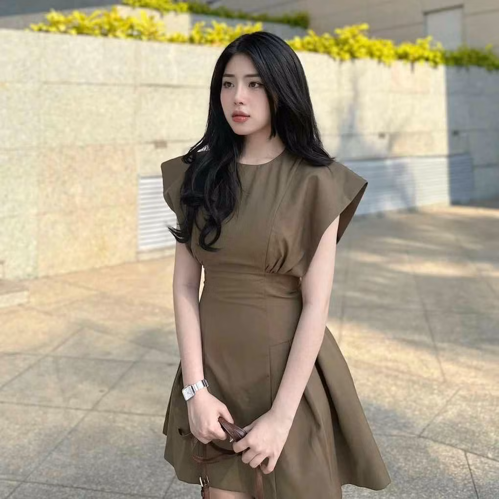 Bạn gái tuyển thủ U23 Việt Nam này là người hiếm hoi không theo đuổi công việc nghệ thuật.