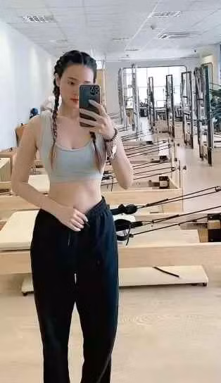 Ngay lập tức, Midu là cái tên bị réo gọi nhiều nhất. Dù chưa rõ thực hư tin đồn là thế nào, song netizen không ngừng bàn tán.