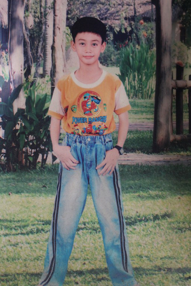 Lục lại ảnh của cầu thủ đội tuyển Việt Nam - Tiến Linh ngày trước, không ít người sẽ phải ngạc nhiên với vẻ ngoài chưa được nổi trội lắm của anh chàng.