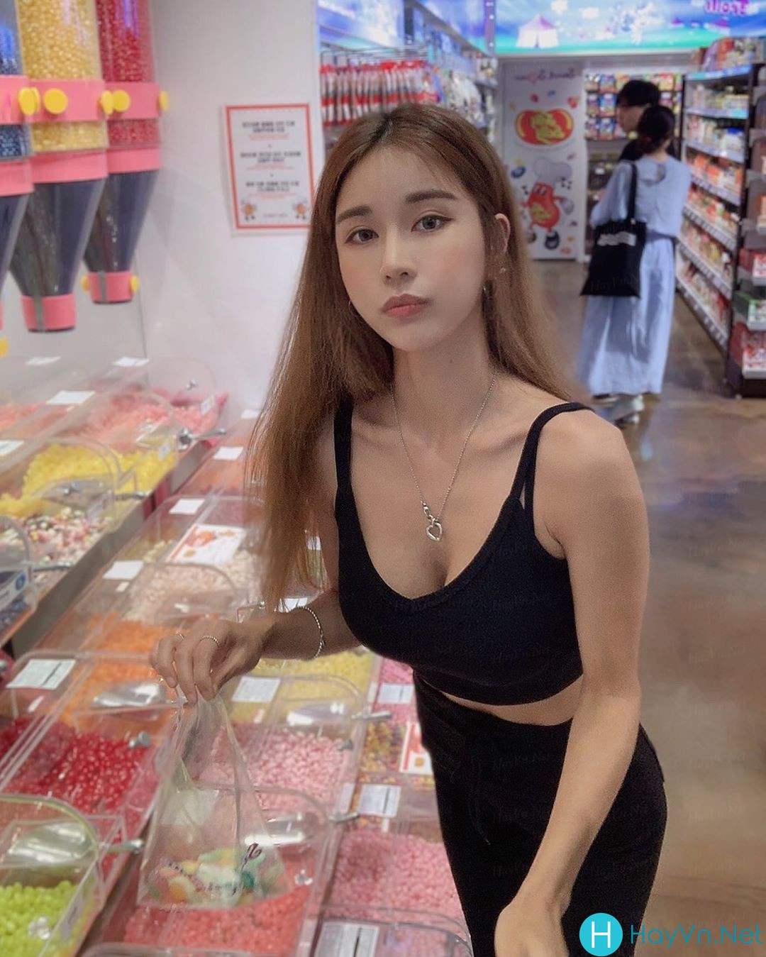 Đầu tháng 9/ 2019, Siena nhận được nhiều sự quan tâm khi tới Việt Nam quảng bá cho một sự kiện võ thuật diễn ra tại TP.HCM. Những hình ảnh gợi cảm của nữ DJ xuất hiện và gây chú ý trên nhiều diễn đàn.