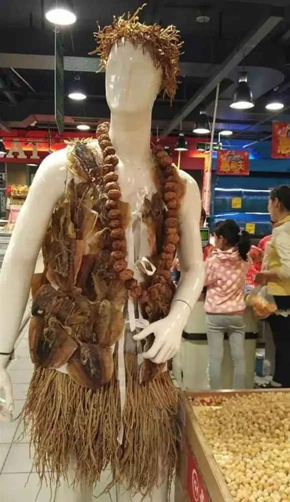 Trông rất gì và này nọ với bộ thời trang toàn thực phẩm.