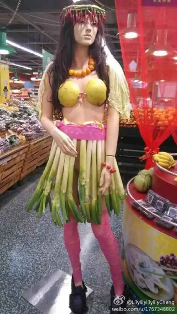 Rau củ quả được kết hợp cực ăn ý trong màn quảng cáo này.