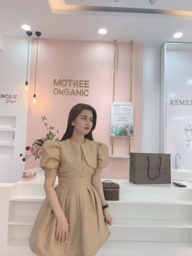 Lúc không phải thi đấu Quế Ngọc Hải thường đưa gia đình đi chơi. Đội trưởng đội tuyển Việt Nam là tuýp người chiều vợ hết mực.