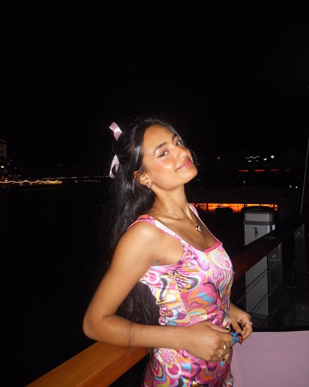 Loạt series “khoe sắc” của Sabrina bắt đầu được đăng lên vào khoảng giữa tháng 8 vừa qua.