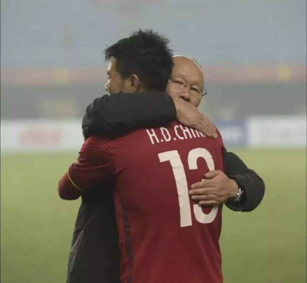 HLV Park Hang Seo đến Việt Nam năm 2017. Trong 5 năm phụ trách các đội tuyển quốc gia và U23, HLV Park giúp bóng đá Việt Nam ghi dấu ấn ở không chỉ ở khu vực Đông Nam Á mà còn cả châu lục.