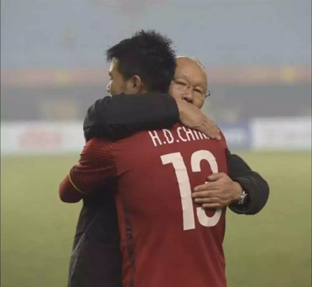 HLV Park Hang Seo đến Việt Nam năm 2017. Trong 5 năm phụ trách các đội tuyển quốc gia và U23, HLV Park giúp bóng đá Việt Nam ghi dấu ấn ở không chỉ ở khu vực Đông Nam Á mà còn cả châu lục.