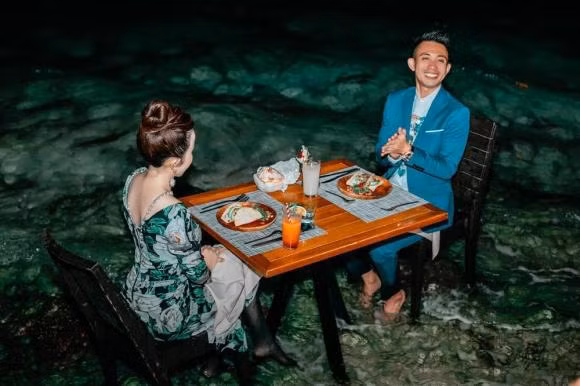 Có vẻ như cân nặng của Mina Phạm chẳng thể làm khó Minh Nhựa.