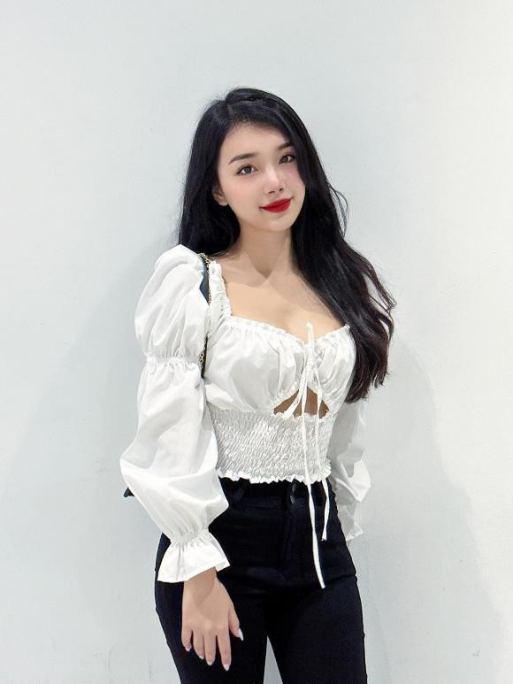 Nhan sắc bạn gái Giáp Tuấn Dương khiến người ngắm phải hết lời khen ngợi.