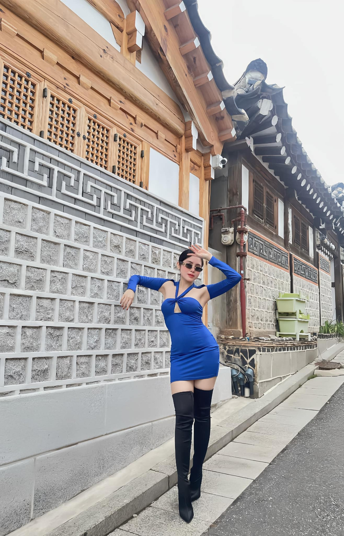 Phan Quế Chi cũng cho biết thêm, cuộc sống cô bị ảnh hưởng nhiều vì ồn ào này.