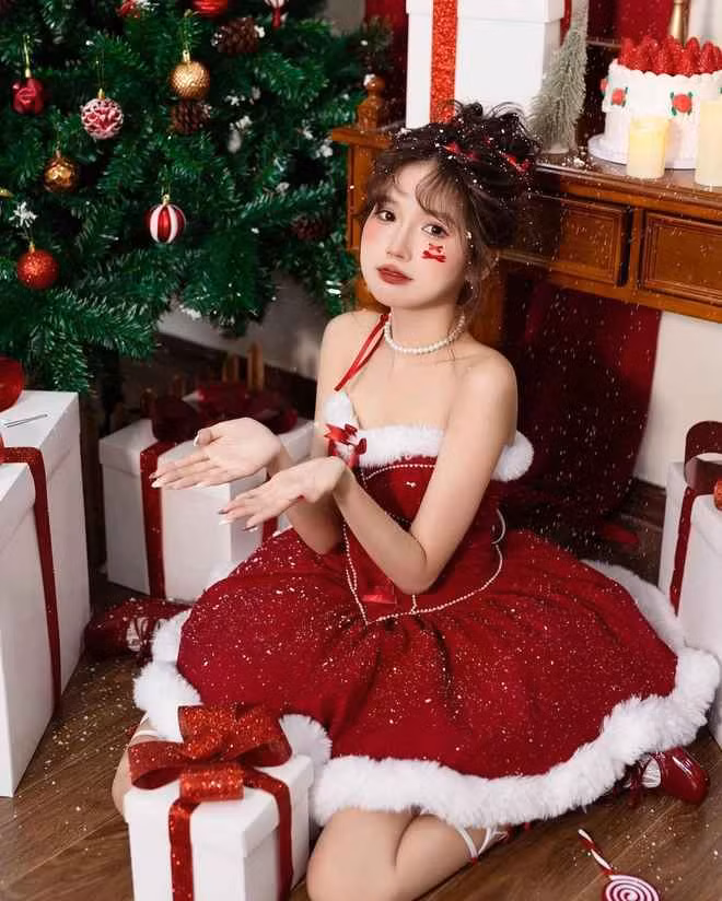 Hiện tại, sau 1 năm chỉnh sửa, Pun nhận về nhiều lời khen từ cư dân mạng vì vẻ ngoài xinh đẹp. Nhiều người cho rằng nhờ can thiệp dao kéo mà gương mặt của cô cân đối hơn và sắc sảo hơn.