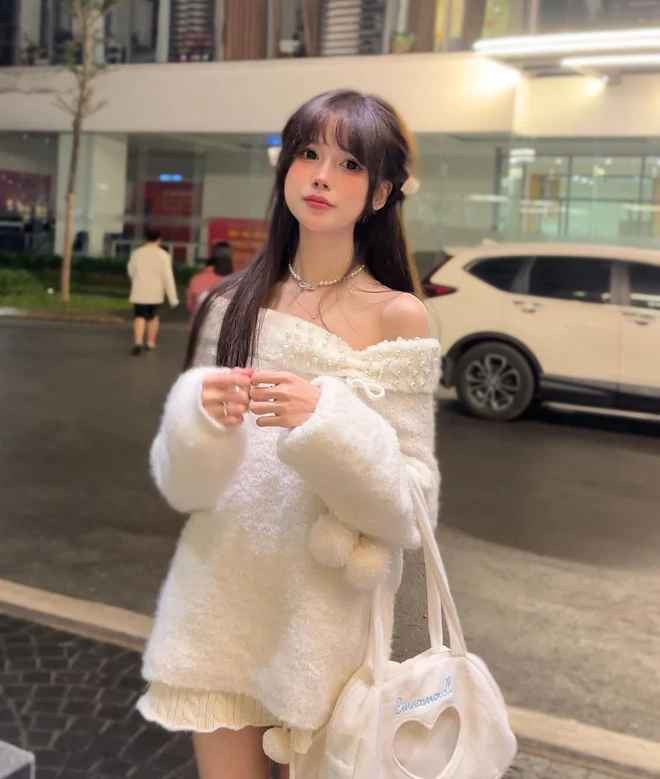 Trước ý kiến tiêu cực, Pun cho biết mình không quan tâm nhưng vẫn làm video lên tiếng vì thắc mắc.