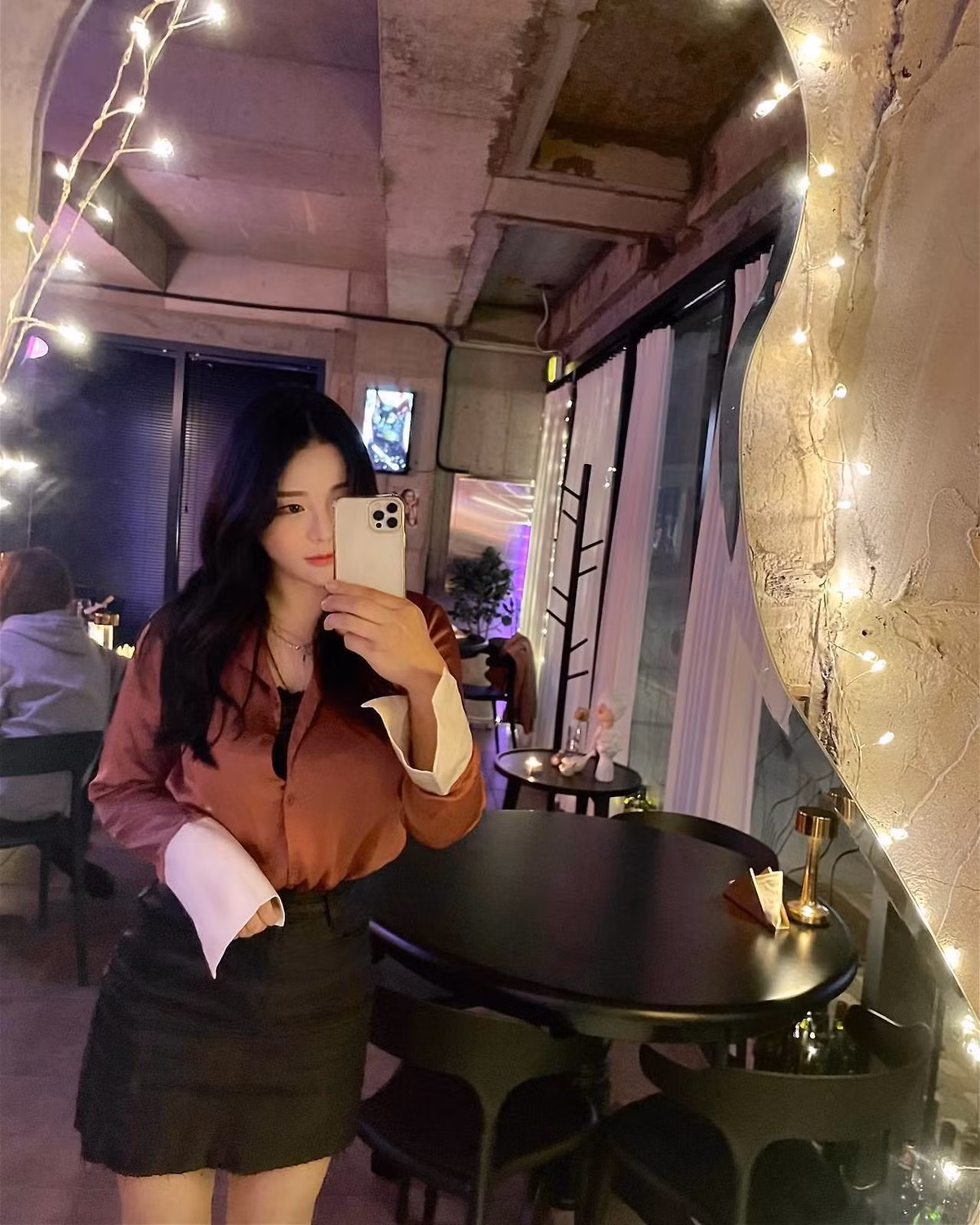 Tuy nhiên, cô gái Hàn Quốc này dần mở rộng nội dung của mình với những buổi khám phá đời thực như lần ghé thăm công viên nước này.