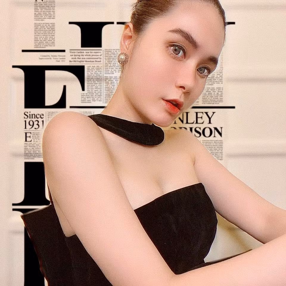 Trong một số bức ảnh trước đó, khi thấy Đoàn Di Băng mặc hở, nhiều người tò mò về phản ứng của anh Vũ.