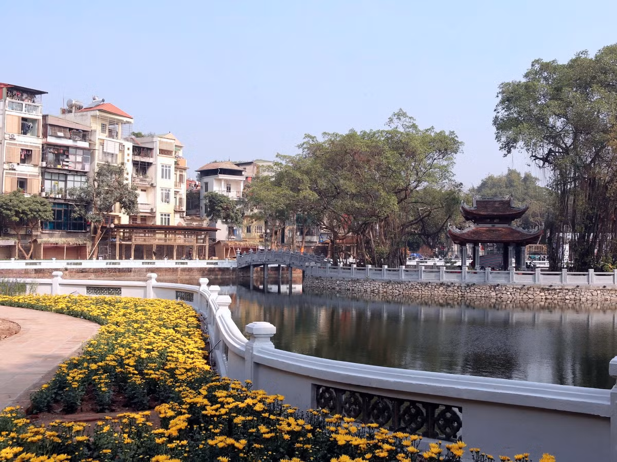 TS Lê Xuân Kiêu - Giám đốc Trung tâm Hoạt động Văn hóa Khoa học Văn Miếu - Quốc Tử Giám cho biết, Hội chữ Xuân là sự kiện văn hóa đặc sắc chào đón năm mới.