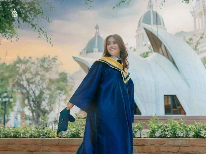 Lyna Chhoeung là nữ sinh ngành Dược hoàn thành chương trình học vào cuối năm 2022.