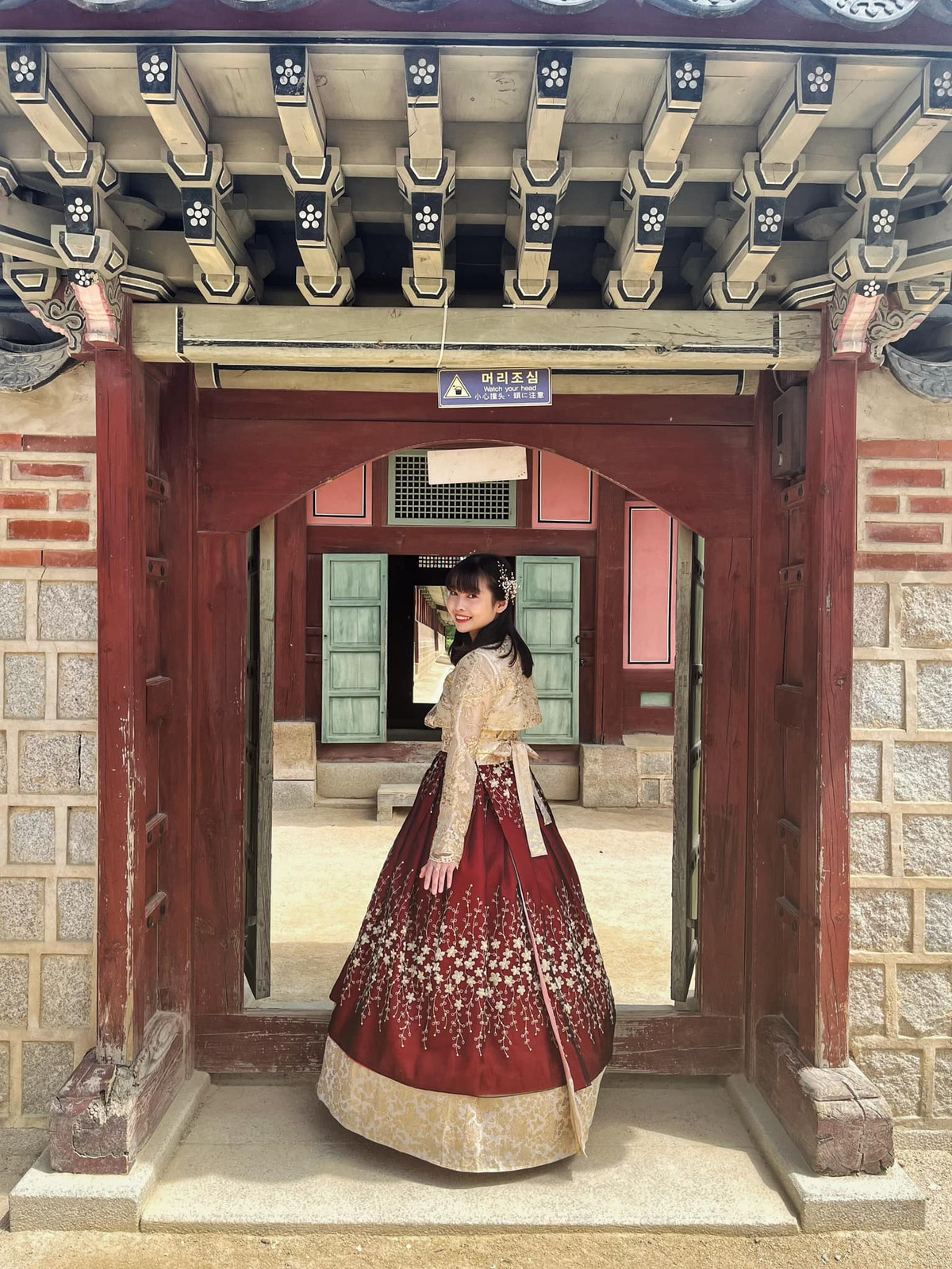 Lyna Chhoeung chia sẻ trên tờ Khmertimeskh: "Đây là lần đầu tiên tôi thi đấu SEA Games ở sân nhà, rất nhiều cảm xúc, có sự phấn khích và cả lo lắng".