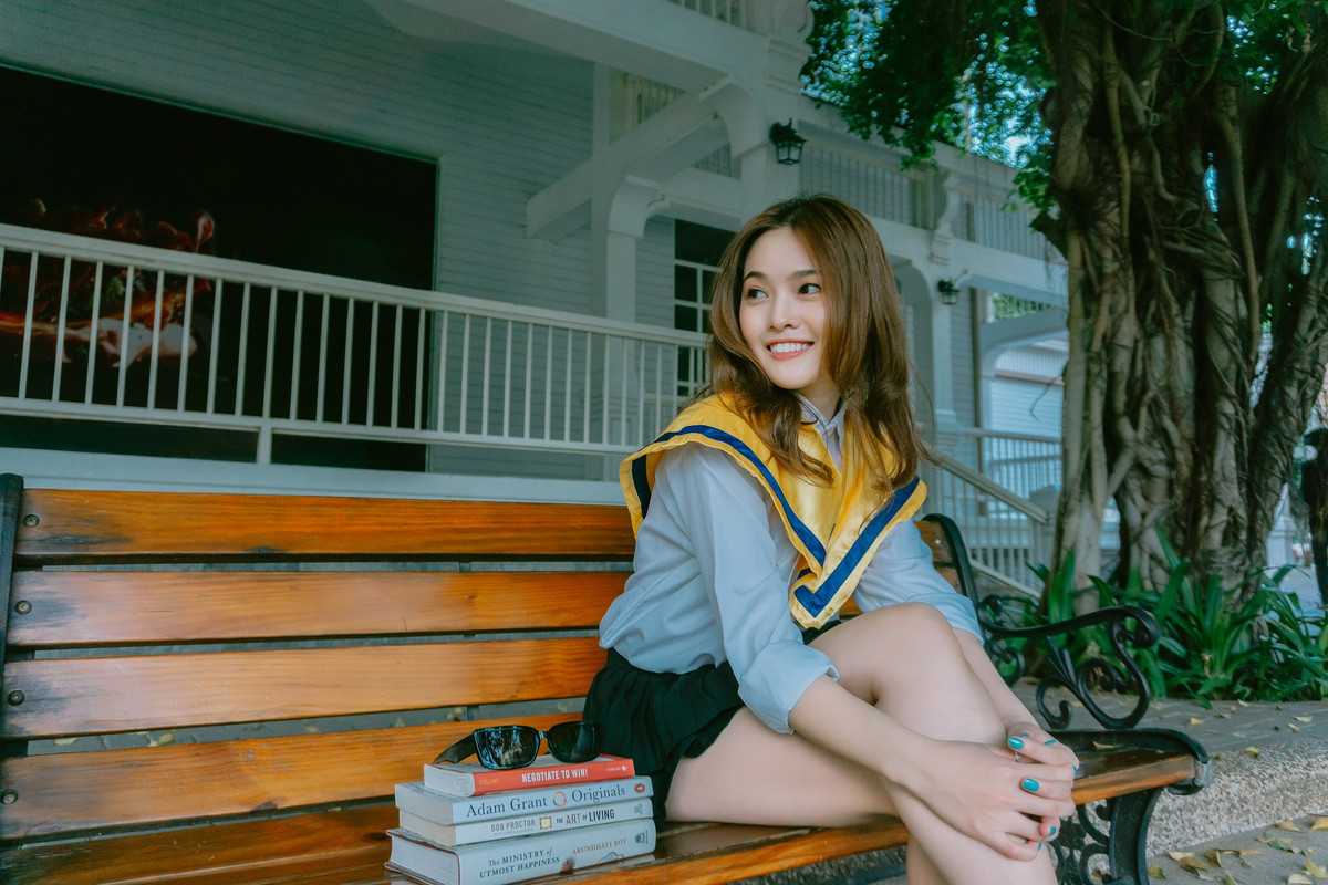 Hình ảnh bên lề trong lễ tốt nghiệp được Lyna Chhoeung thực hiện tại quê hương.