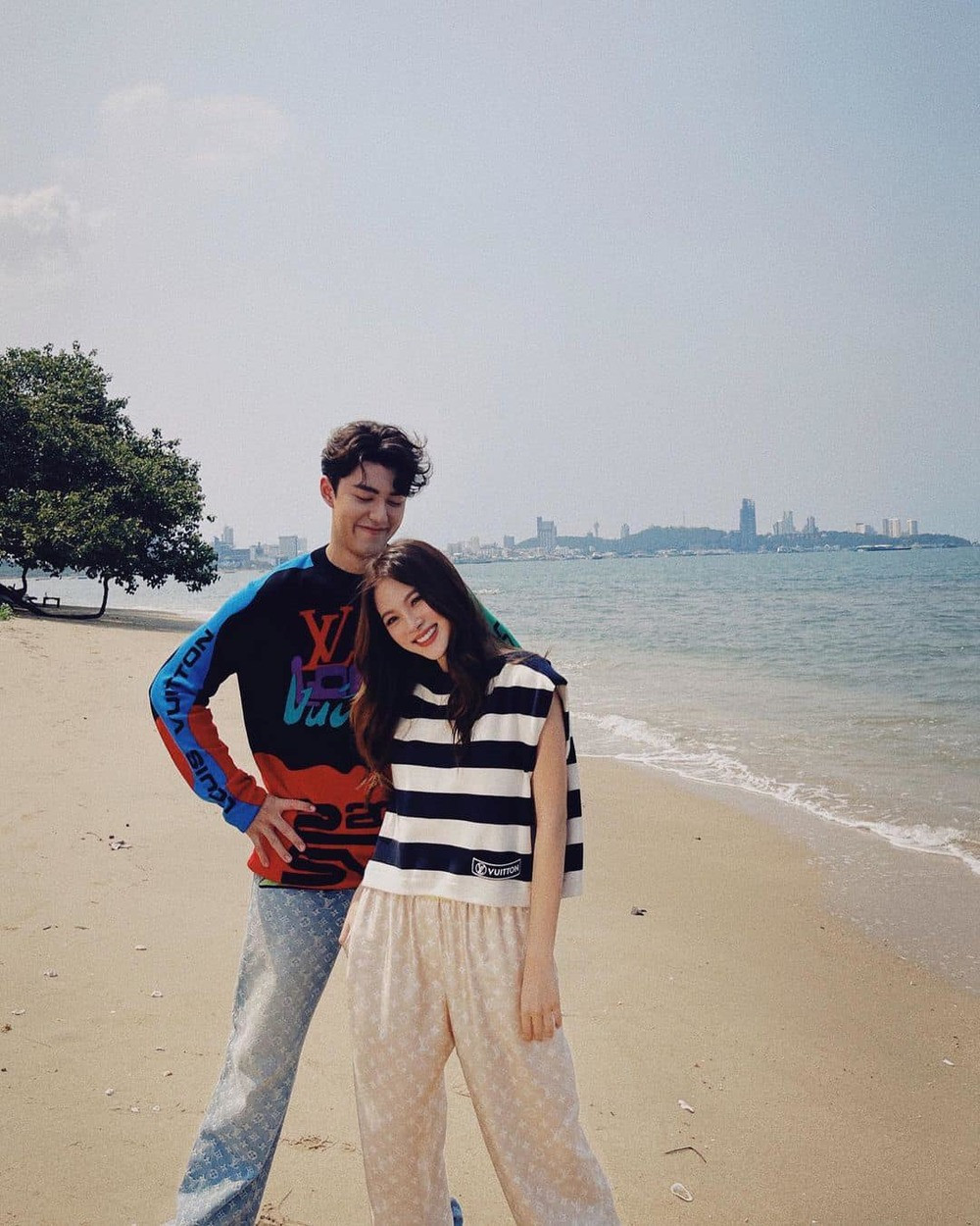 Người đẹp Thái có thể cân nhiều tạo hình khác nhau, lối trang điểm nào cũng toát lên sức hút riêng.