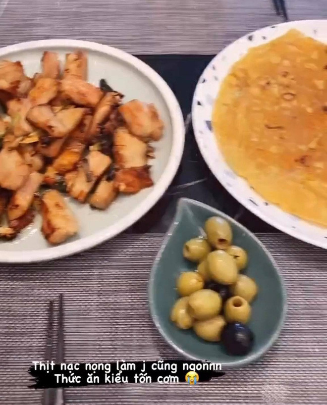 Chứng kiến cuộc sống sau đám cưới của Phanh Lee nhiều chị em thầm ngưỡng mộ và cho rằng cô nàng đang có những ngày chẳng khác gì "bà hoàng" khi được chồng cưng chiều hết mực.