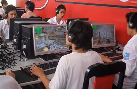 Sau khi thông tin game Đột kích đóng cửa, nhiều dân mạng đã bày tỏ sự tiếc nuối khi một bầu trời thanh xuân giờ chỉ còn là kỉ niệm.