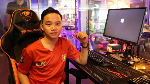 Việc game Đột kích đóng cửa đến từ nhiều nguyên do như việc cheat, hack quá nhiều khiến game thủ mất niềm tin. Đồng thời, sự phát triển mạnh mẽ đến từ các "đàn em" như PUBG, Free Fire hay mới nhất Call Of Duty cũng dẫn đến việc tựa game có tuổi đời 13 năm phải dừng lại.