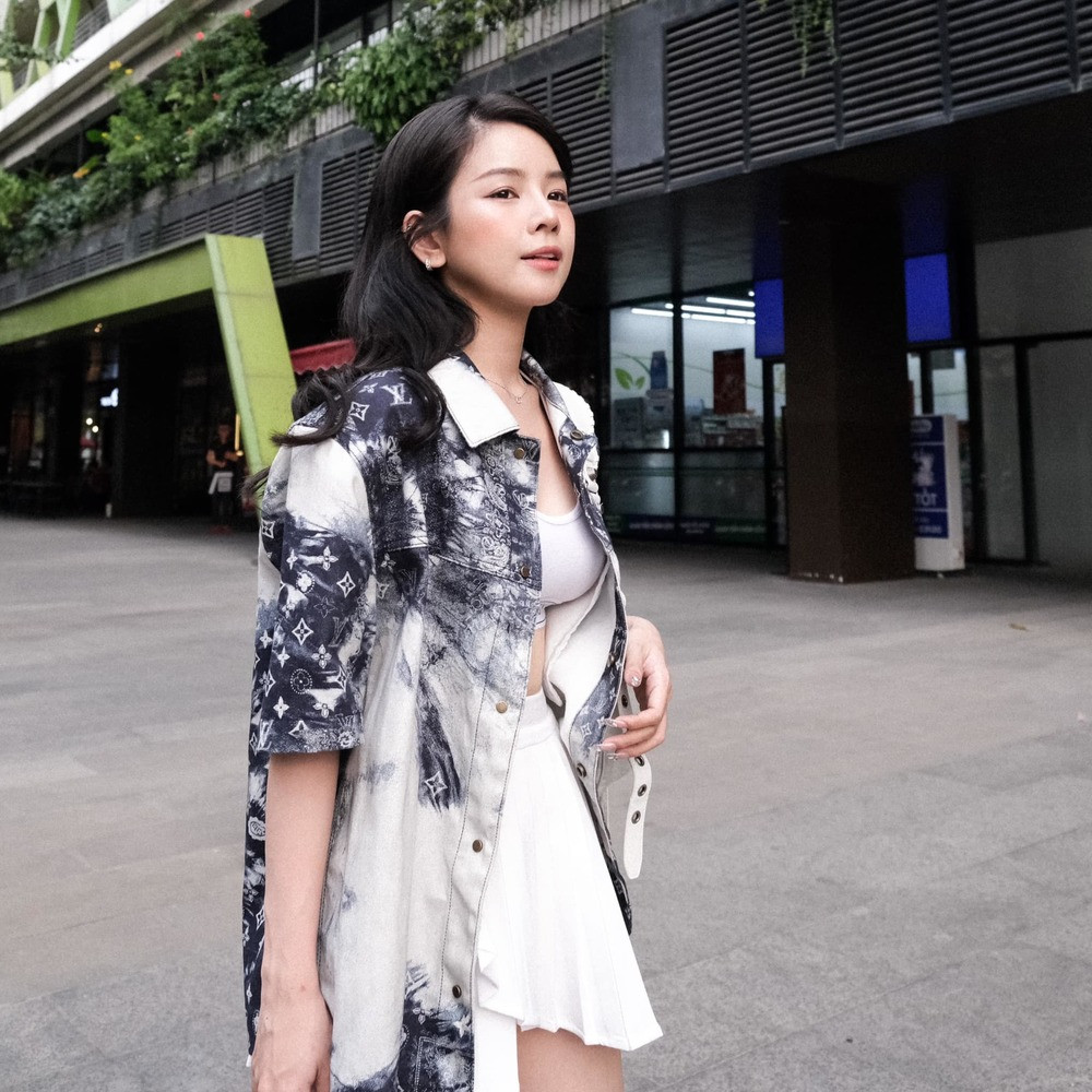 "Mình làm đẹp và được như ý thì phải chia sẻ cho các chị em cùng biết. Nếu không như ý tôi cũng chia sẻ để mọi người tránh", Mie chia sẻ.