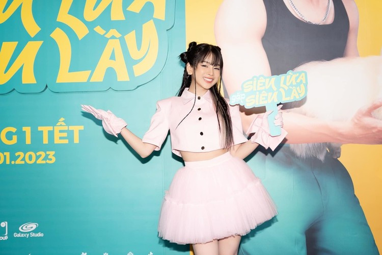 Sau hơn 2 năm gắn bó, cả hai hiện được netizen liên tục hối thúc chuyện "về chung một nhà".