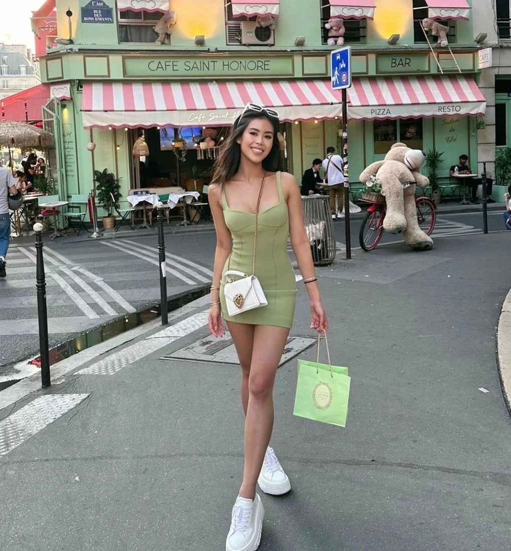 Sau thời gian dài hoạt động trong lĩnh vực thời trang, Tiên Nguyễn đã có nhiều sự thay đổi rõ rệt về vẻ ngoài và phong cách ăn mặc, khác biệt hoàn toàn so với thời điểm trước đây.