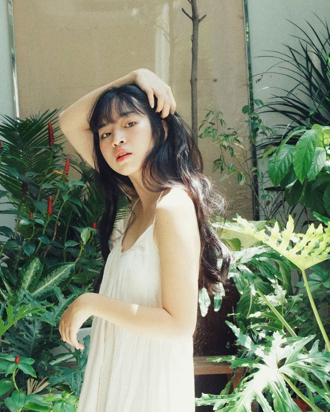 Cô nàng Trà Long của Mắt Biếc đang có hơn 650.000 người theo dõi. Đỗ Khánh Vân sinh năm 1995 tại Đắk Lắk.