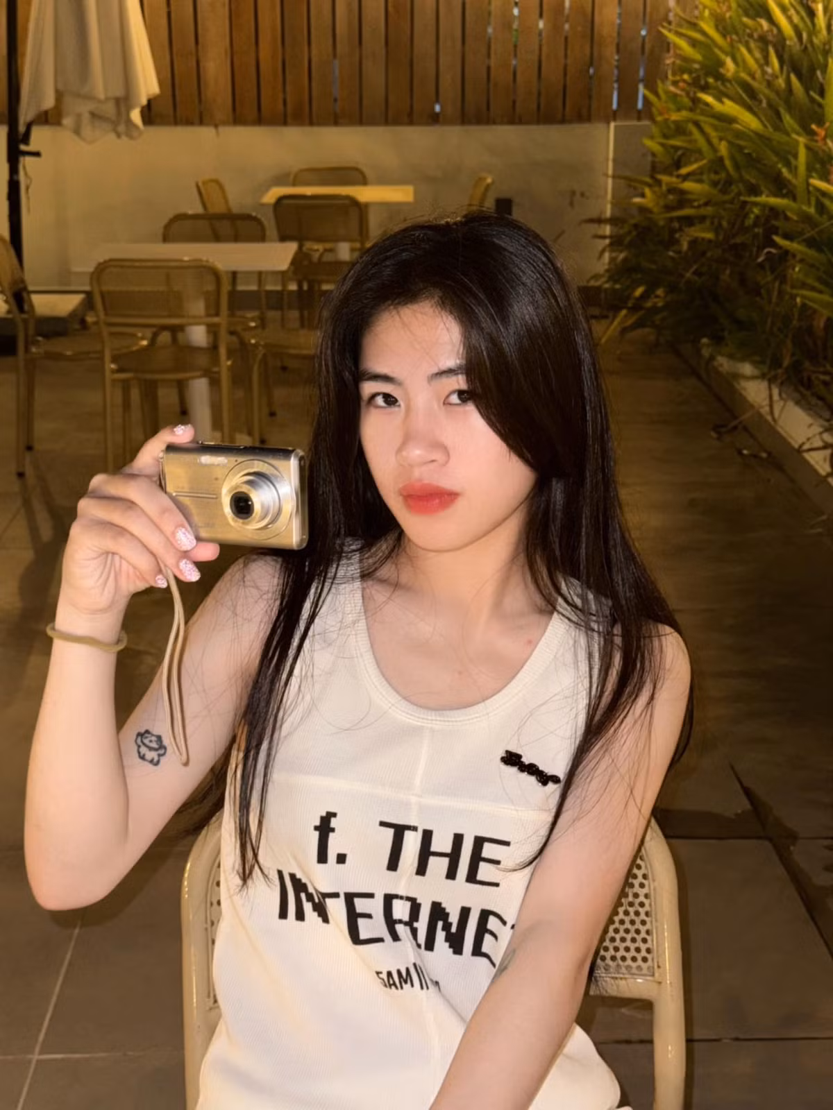 Nhờ việc luyện tập cường độ cao cho môn thể thao vua, Thanh Nhã sở hữu thân hình săn chắc, đặc biệt là vòng 2 thon gọn.