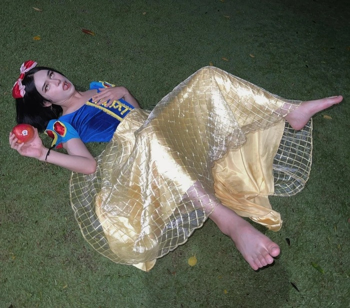 Trần Đức Bo từng chia sẻ: "làm khùng làm điên" để đem lại tiếng cười cho mọi người. "Tôi không biết ngày mai, ngày kia thế nào, nhưng hiện tại mọi người gặp tôi ngoài đường đều rất vui. Họ xin chụp ảnh, nói rằng tôi "cưng" quá. Khi tôi làm việc ở một số quán bar, có người nhận ra và mời rượu, cho tôi tiền".